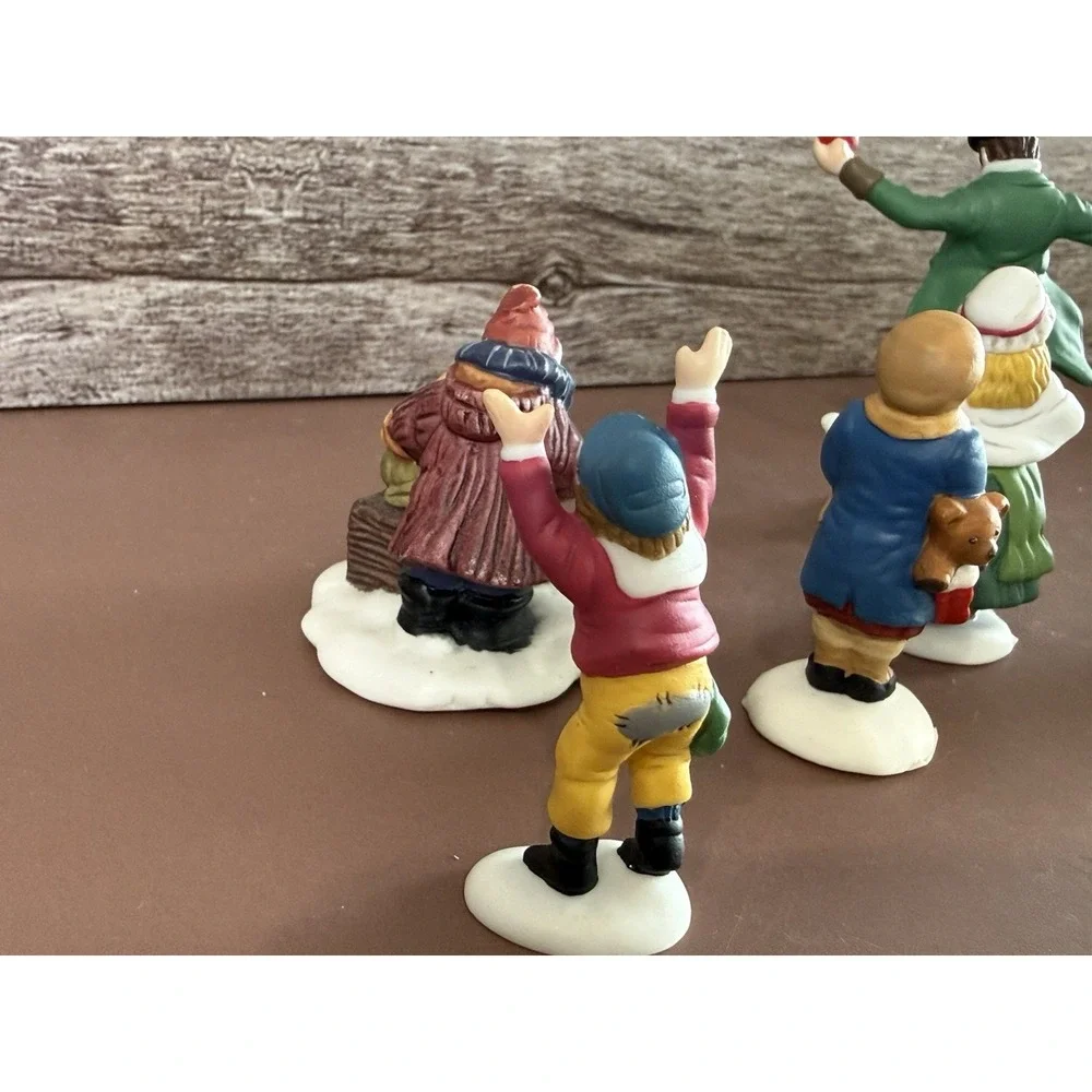 Department 56 Christmas Village Miniature People -6 Pieces